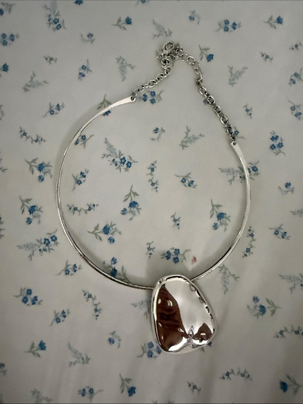 Robert Lee Morris Silver-tone Organic Pendant Collar Necklace